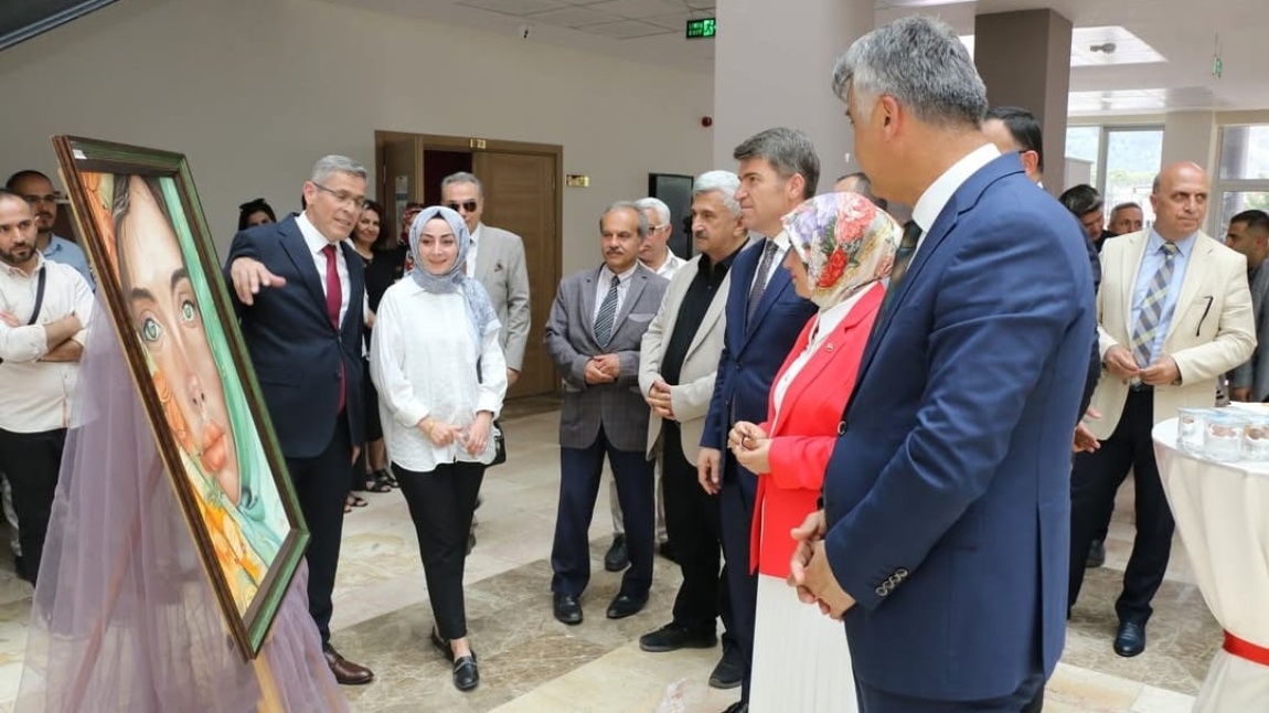 HAYAT BOYU ÖĞRENME HAFTASI KUTLAMALARI ETKİNLİKLERİNİN AÇILIŞI DÜZENLENEN PROGRAMLA GERÇEKLEŞTİRİLDİ