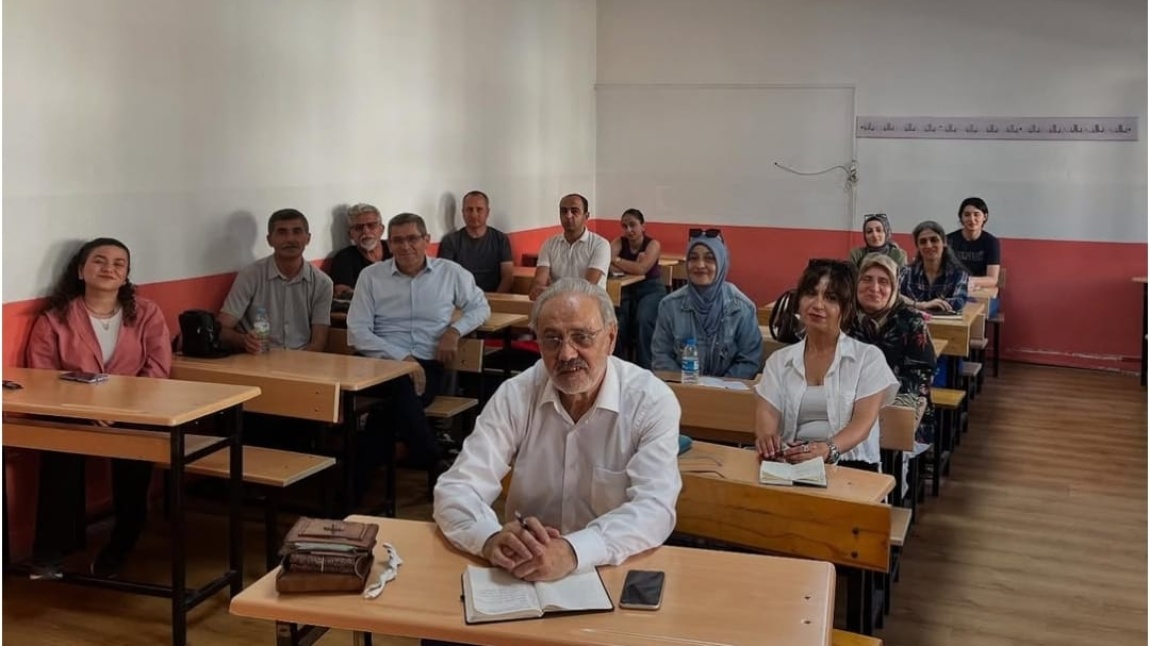 KURUMUMUZDA EĞİTİCİNİN EĞİTİMİ DÜZENLENMİŞTİR.